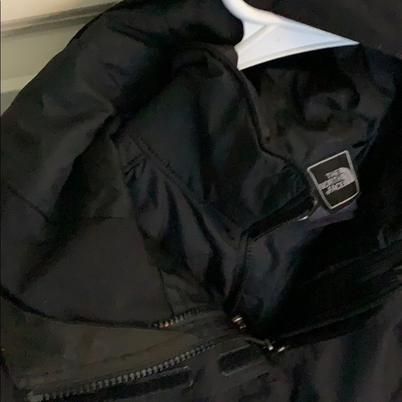 COPY - North Face Hyvent Jacket - Picture 2 of 4